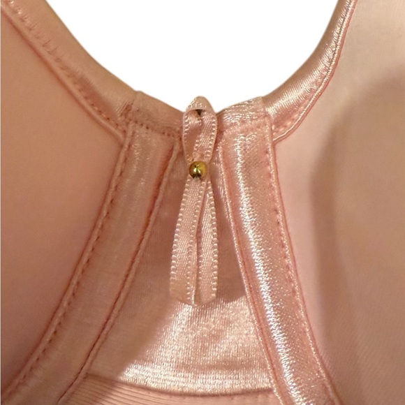 NWT - Vanity Fair Bra Pink - 36D - Picture 4 of 5